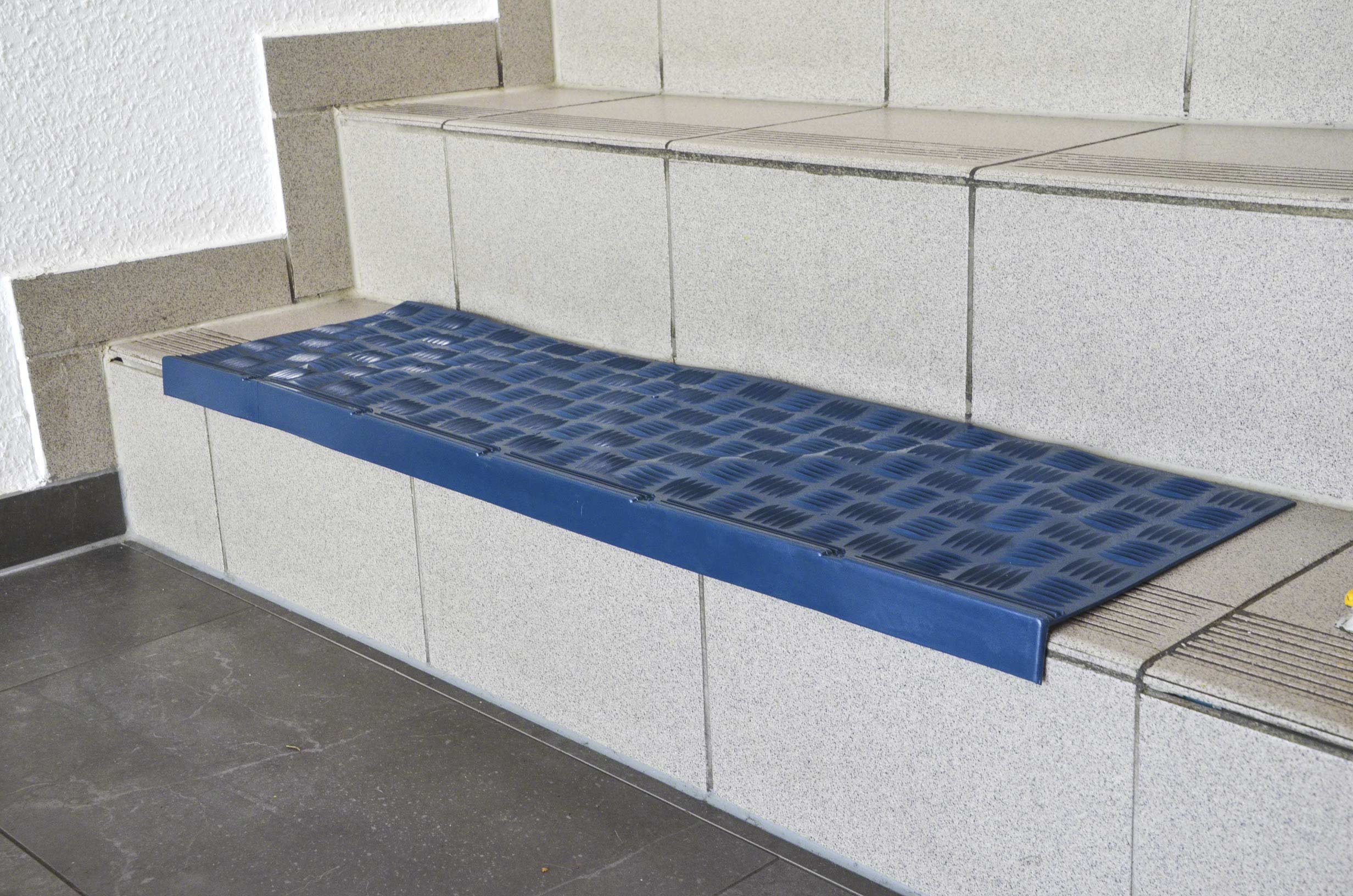 Treppenschutz-blau_web_3