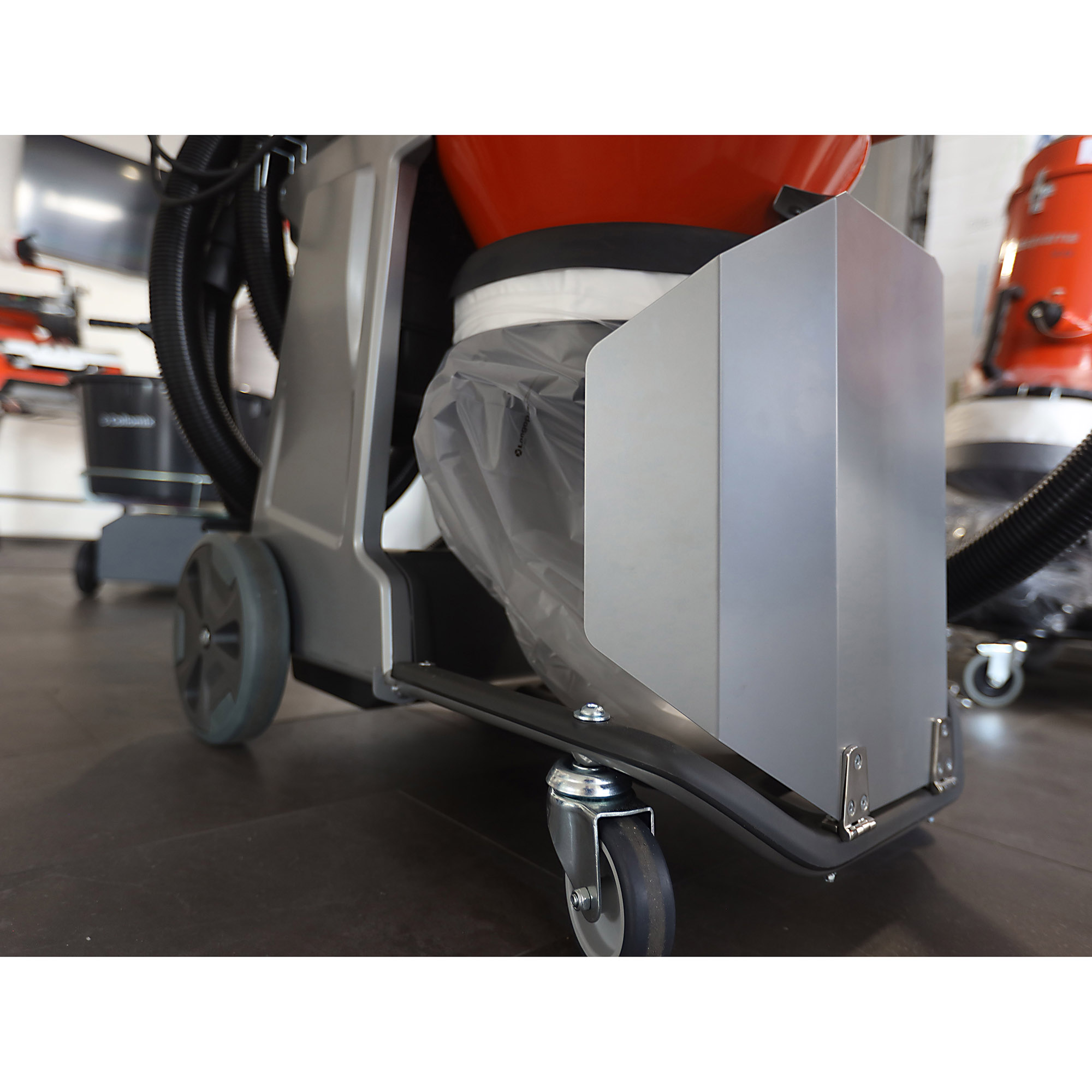 ZD-H-DE120-LPS_4_webzwb4kHxBYqTWT Husqvarna® DE120 Sauger Entstauber Longopackschutz